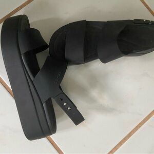 CROCS Black Sandals